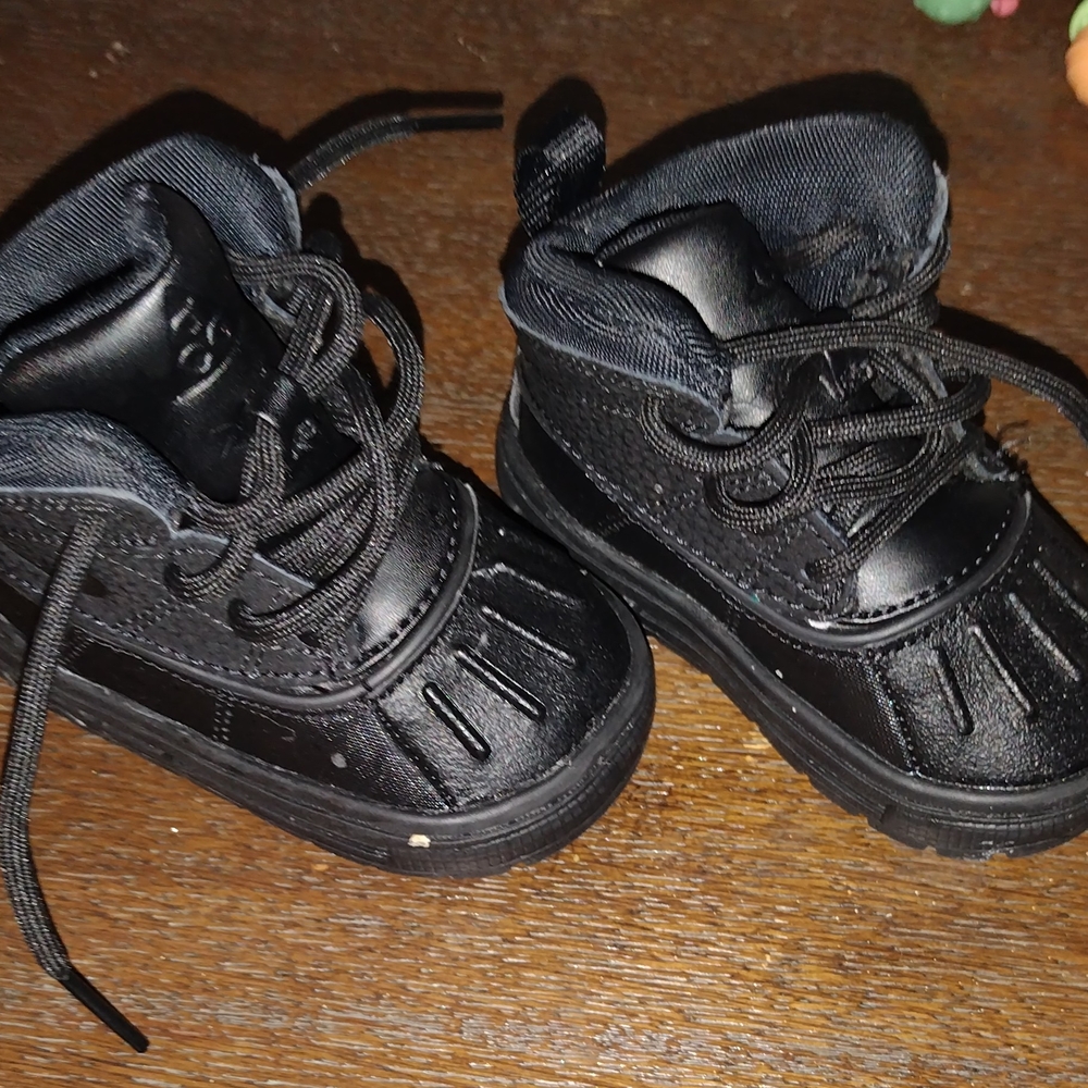 Nike Black Boots with Reinforced Stitching